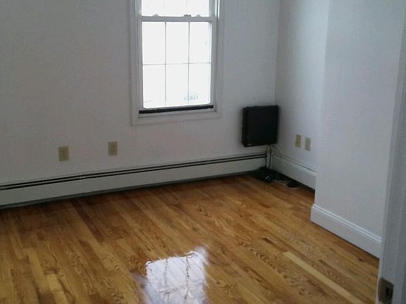 2nd image of 227 Halladay Street # Fl 3rd