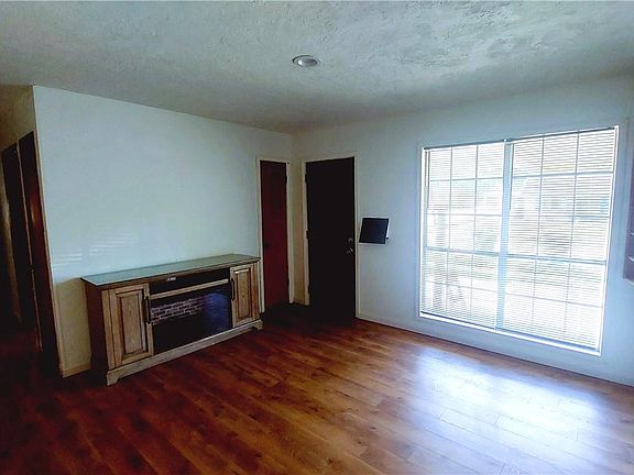 3rd image of 1208 18th St