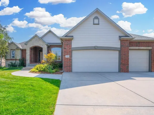 2248 N Stonegate Cir, Andover, KS 67002