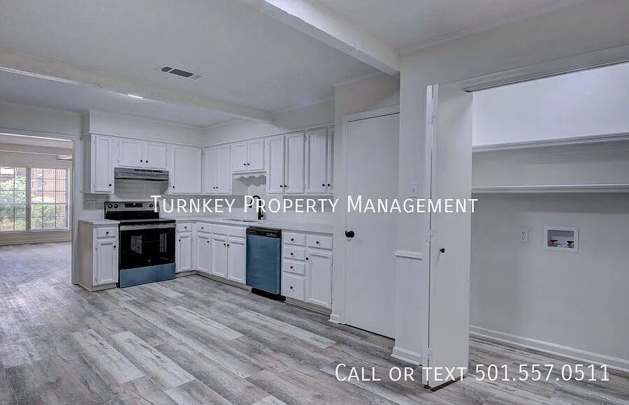 Building Photo - 1605 Pickering Dr