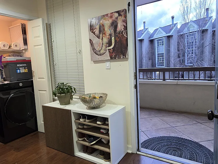 405 W 7th St #212 — Photo 12