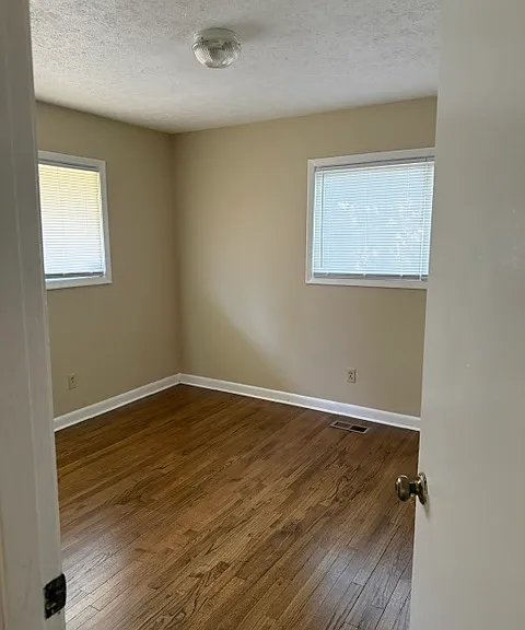 7040 Media Dr — Photo 11