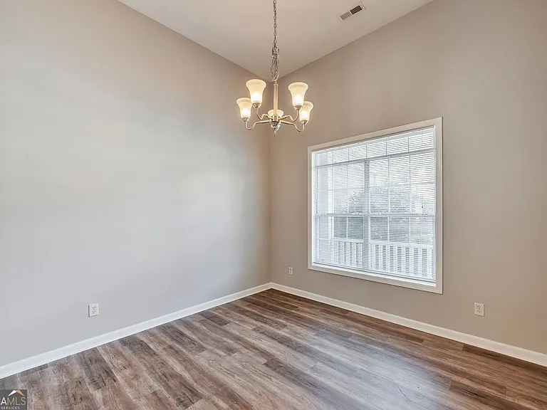 38 Rockport Dr — Photo 16