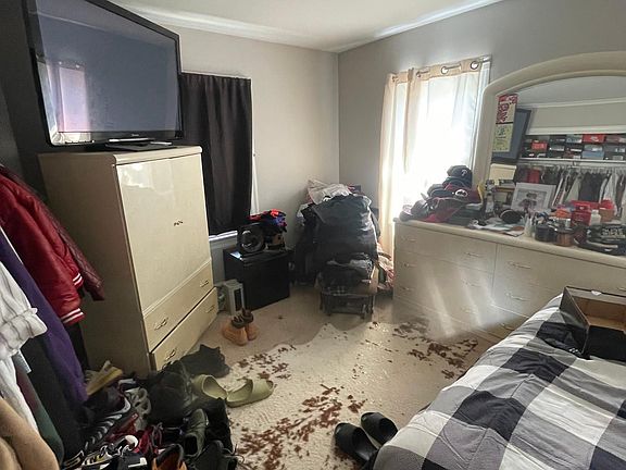 3rd image of 320 High St