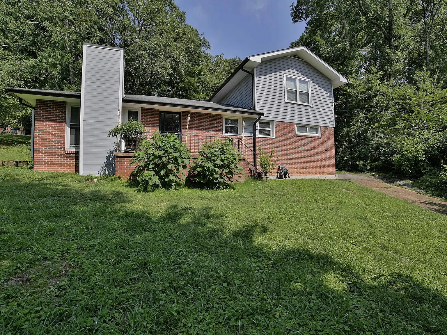 3 bed, 1884 sqft, $2,200 — Photo 4