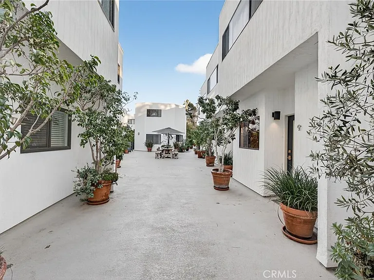 2500 Abbot Kinney Blvd #9 — Photo 25
