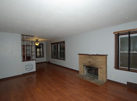 3rd image of 5033 Arlington St