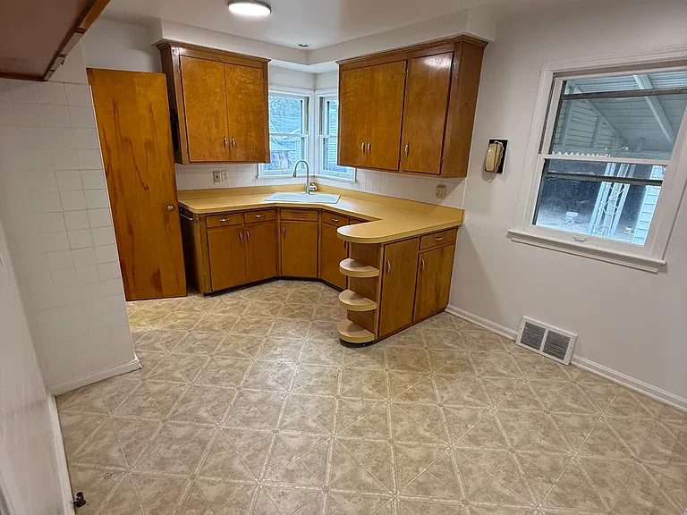 4909 Wood Ave — Photo 16