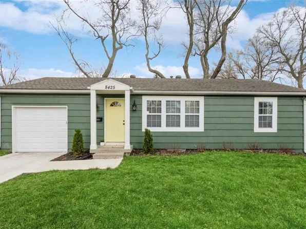 8425 W 69th St, Overland Park, KS 66204