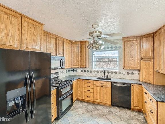 2nd image of 4525 S Landing Dr