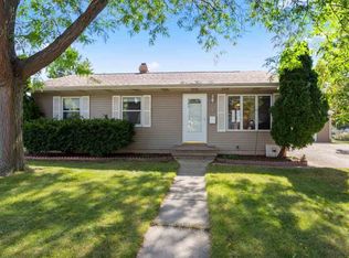 717 10th St, Menasha, WI 54952