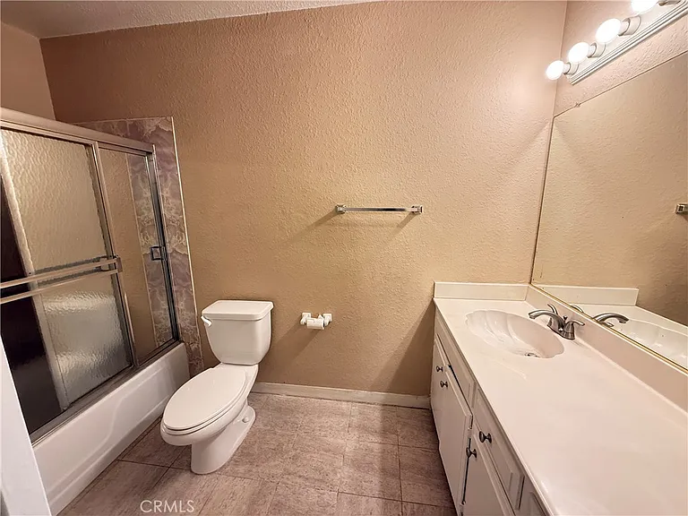 420 E Blueridge Ave — Photo 14