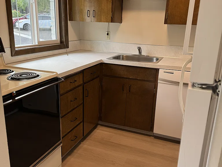 Chestnut Place Apartments — Photo 28