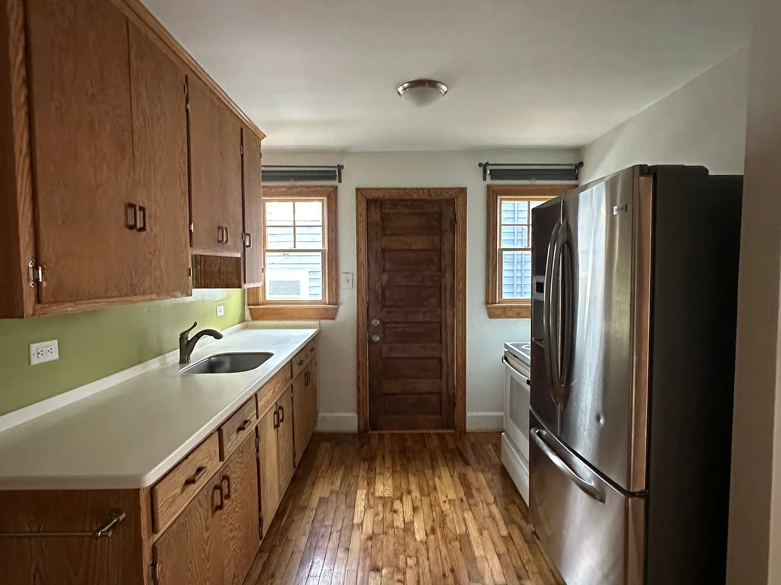 1 bed, 700 sqft, $1,450 — Photo 2
