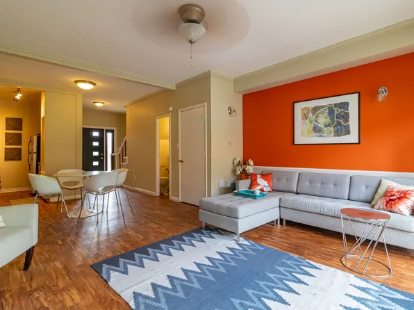 Beautiful 2-Bedroom, 1.5-Bath Townhome at Heritage Apartments, 1460-1470 Presidential Dr #1460, Columbus, OH 43212