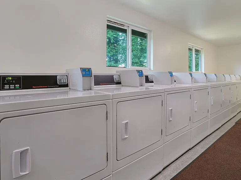 Maple Knoll Apartments — Photo 29