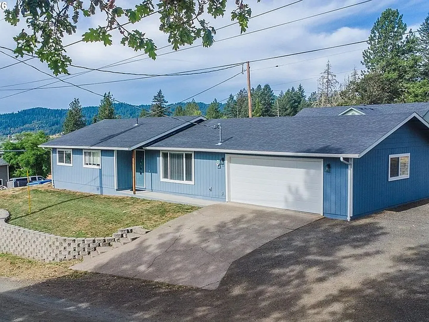 535 Oak Terrace - — Photo 2