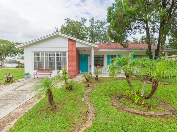 6515 Los Altos Way, Tampa, FL 33634