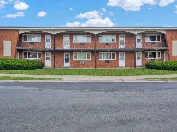 18217 Exchange Ave APT 2, Lansing, IL 60438