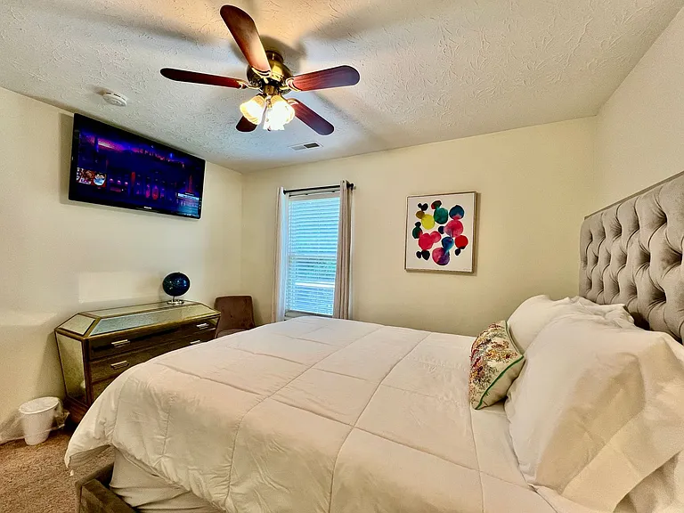 242 Overbrook Dr — Photo 5