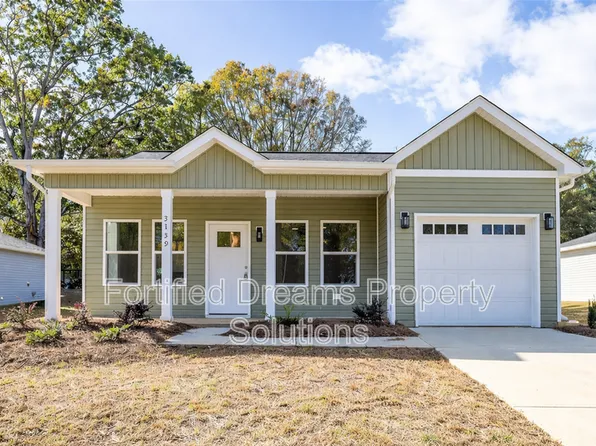 3139 Chapel St, Walkertown, NC 27051