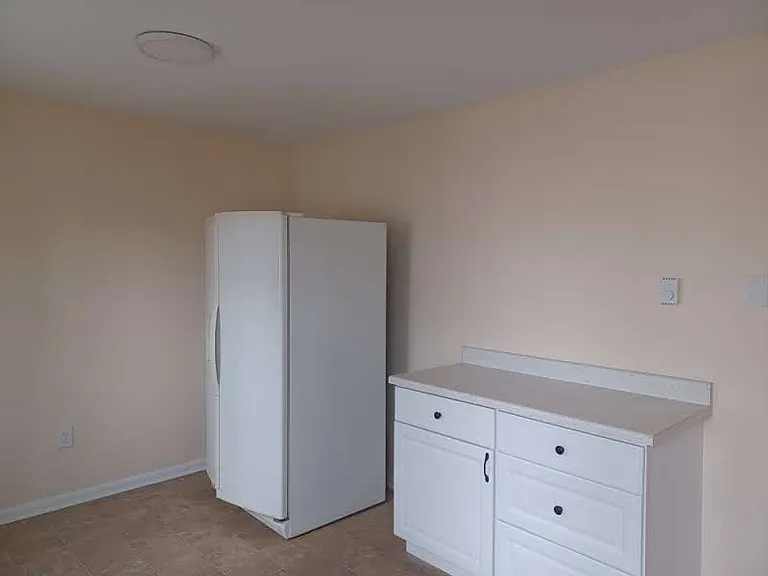 204 E Whitlock Ave #1 — Photo 5