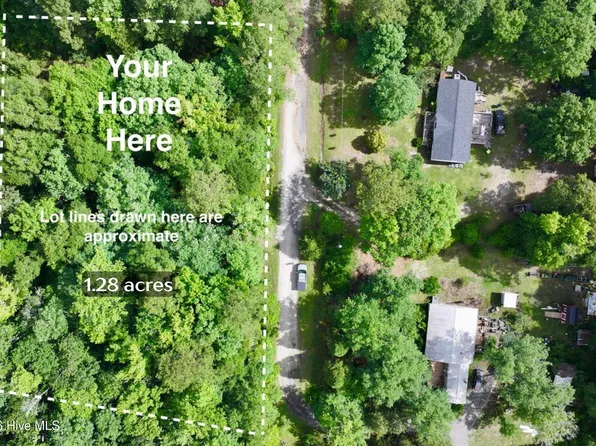 907 Hickory Drive NE, Leland, NC 28451