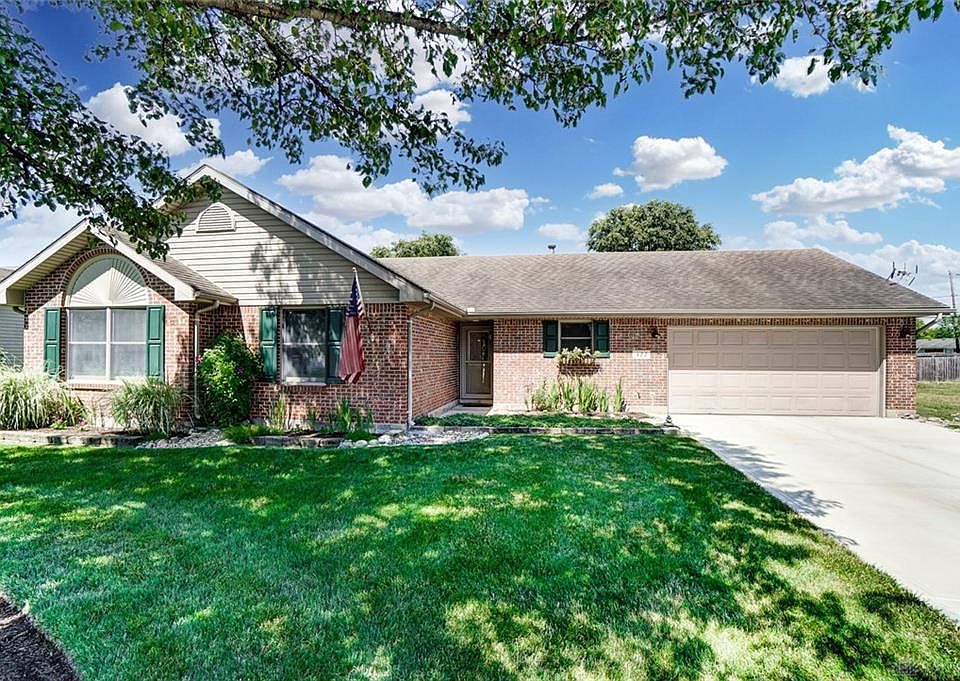 1st image of 422 Joellen Pl