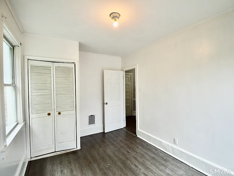407 East Ave — Photo 14