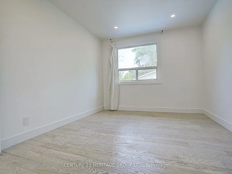 326 McConvey Dr — Photo 12