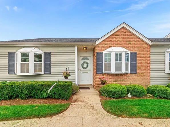 161 Harbor #161, Amityville, NY 11701