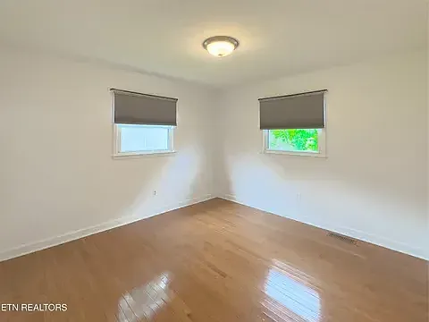 712 W Walden St — Photo 6