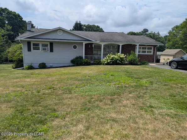 10 Terrace Dr, Mountain Top, PA 18707