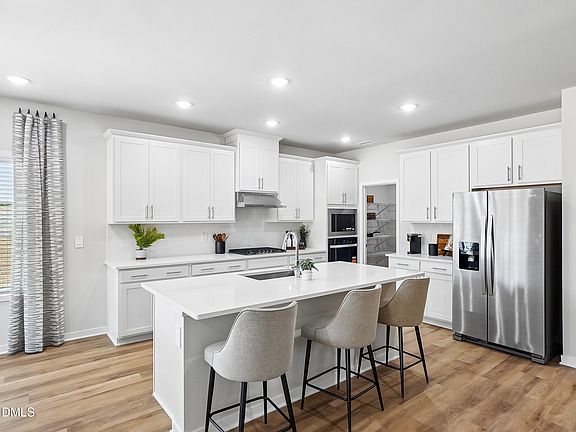 2nd image of 2139 Topsail Rd