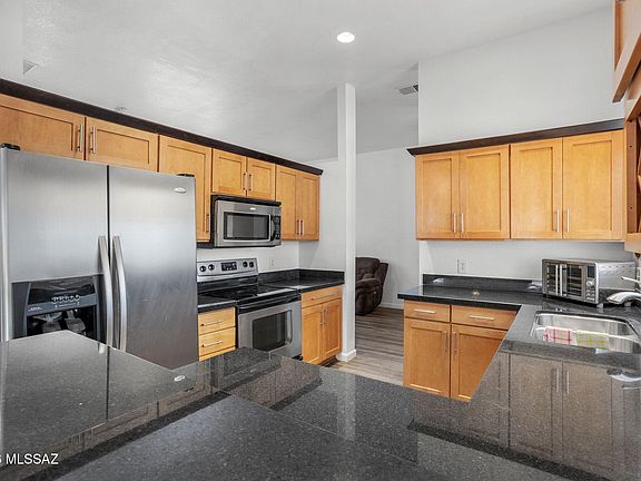 5th image of 5951 N Belbrook Dr