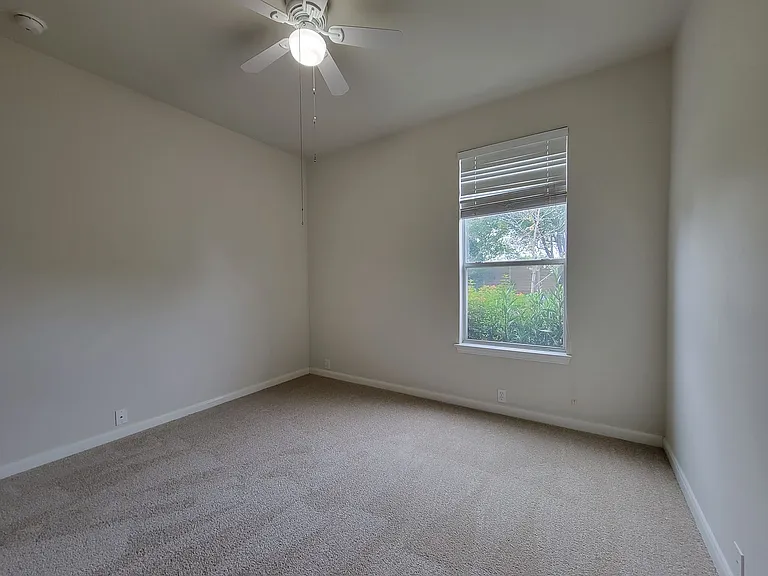3430 Shiraz Loop — Photo 12