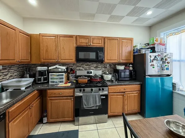 125 Mallory Avenue image 1 of 14