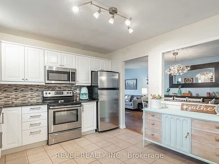 9 Balmoral Ct — Photo 7