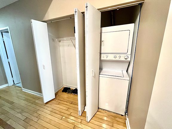 5th image of 5 N Wabash Ave APT 303