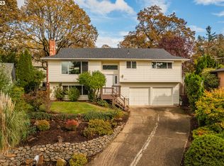 18580 Goetz Rd, Gladstone, OR 97027