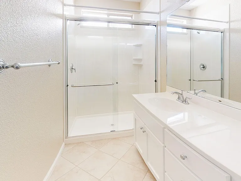 225 Leafwood Ct — Photo 17