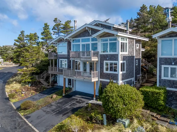 440 Capes Dr, Tillamook, OR 97141