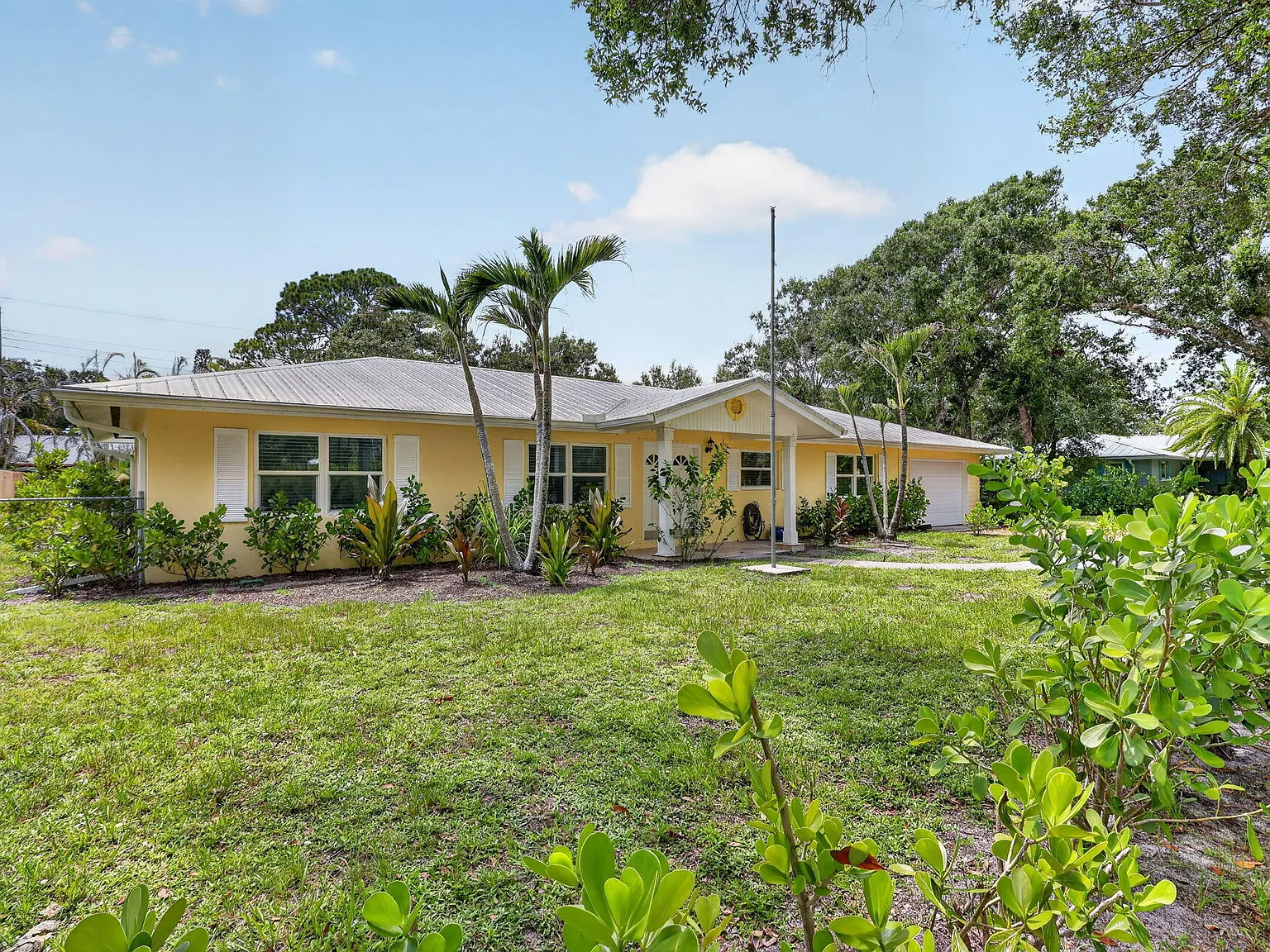 3 bed, 2.0 bath, 1824 sqft, $2,750 — Photo 4