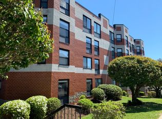 35 Vine St #402, Winchester, MA 01890