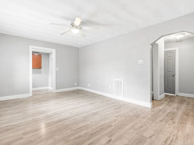3406 Tidewater Dr — Photo 3