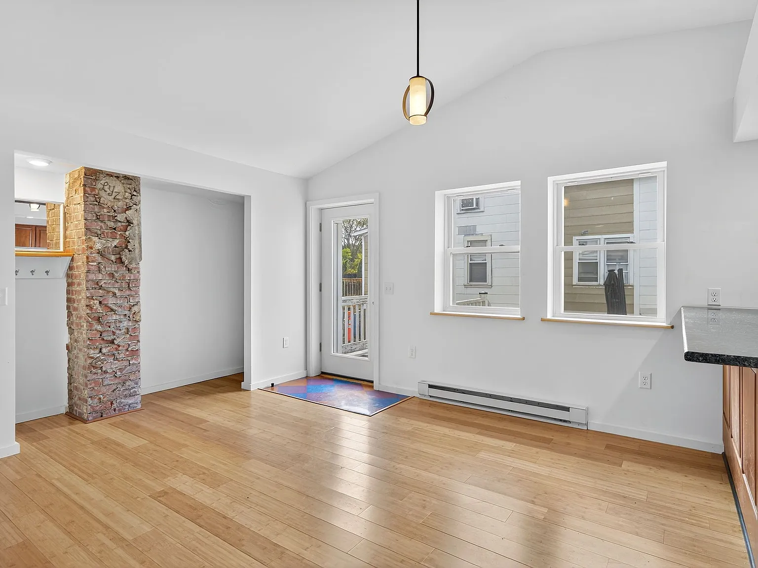 1 bed, 1.5 bath, 1574 sqft, $1,995 — Photo 2