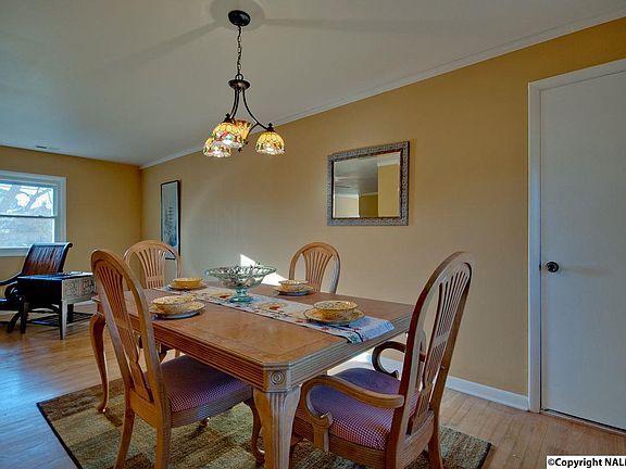 4th image of 10009 Willow Park Dr SE