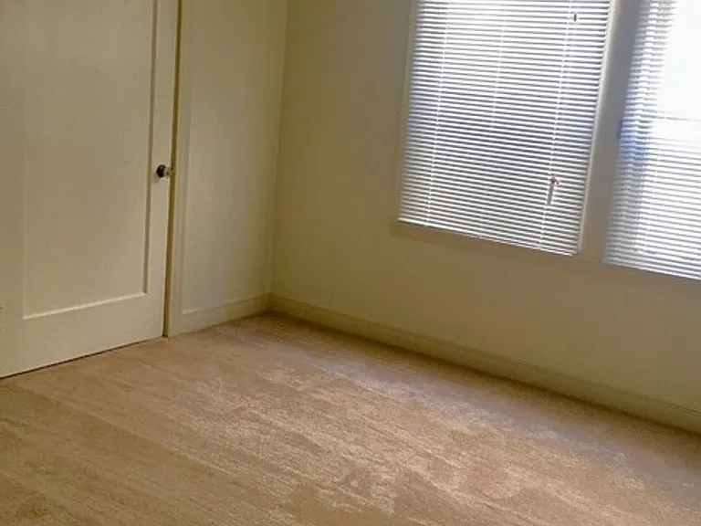 1757 Oxford St #5 — Photo 4