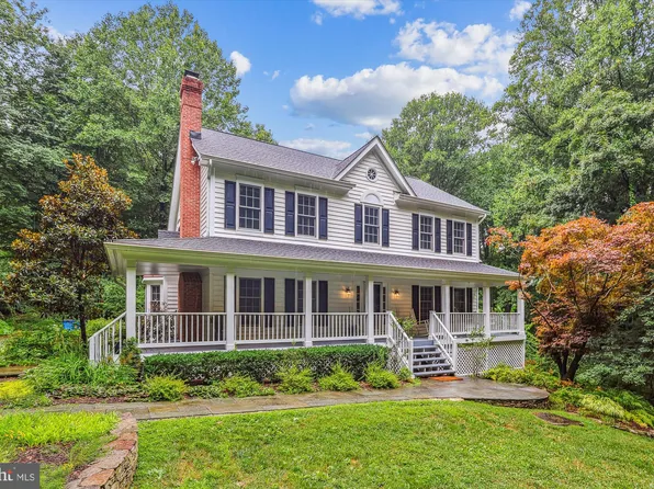 2700 Lena Ct, Oakton, VA 22124