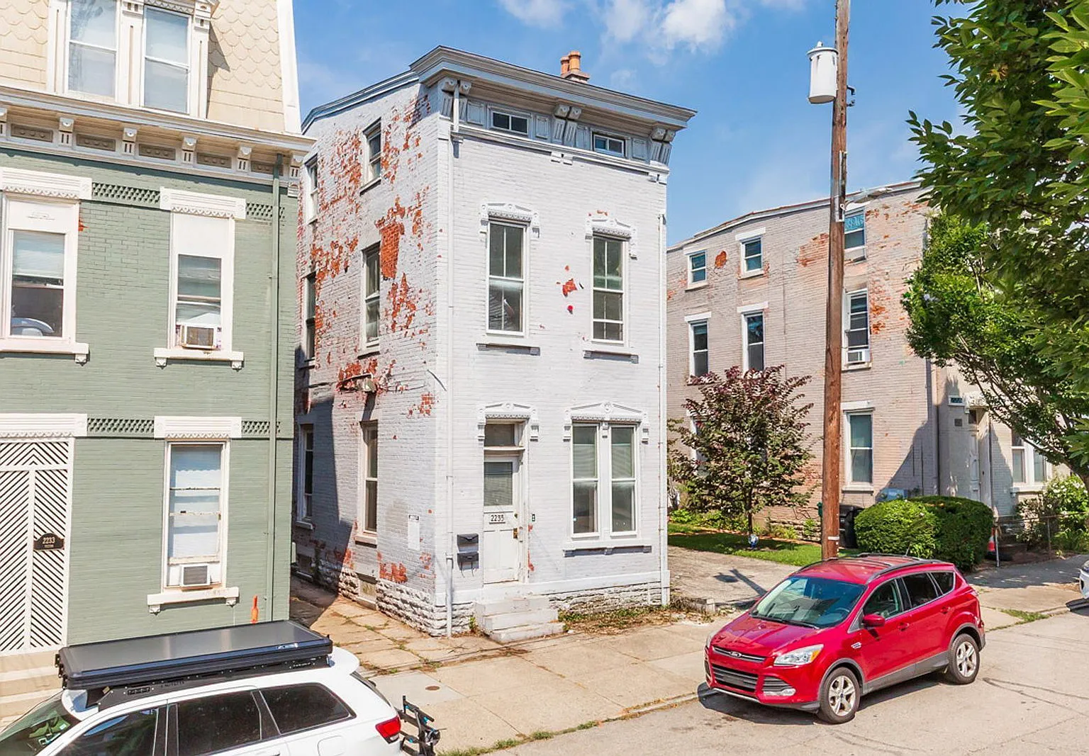 5 bed, 2.0 bath, $575 — Photo 1